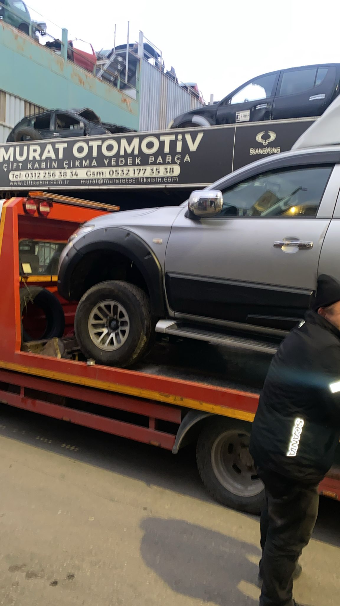 Azim Oto Kurtarma ve Yedek Parça